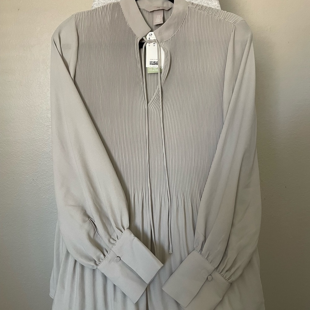 H&M Light Gray Pleated Blouse